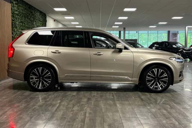Volvo XC90 (2024) thumbnail 8