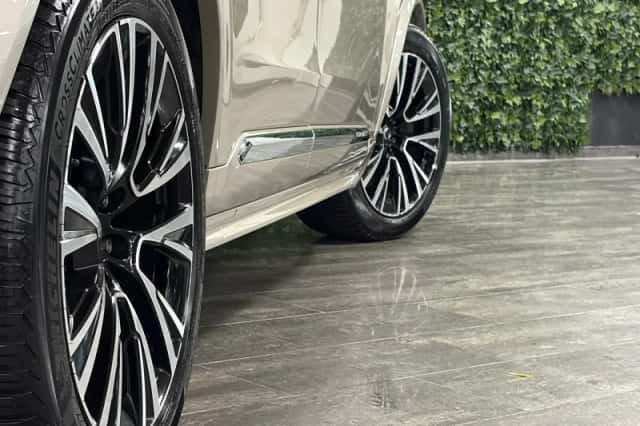 Volvo XC90 (2024) thumbnail 9