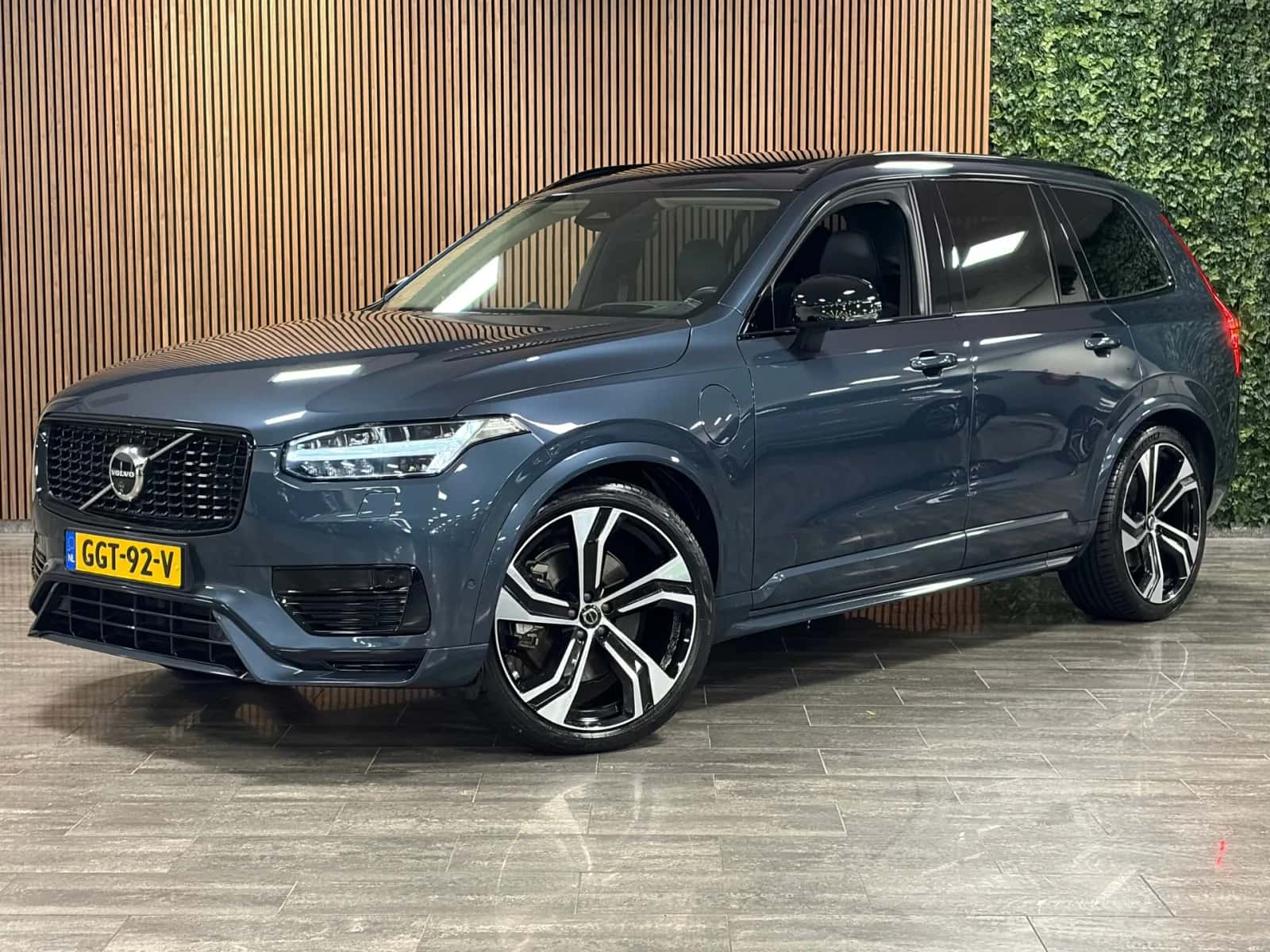 Volvo XC90 (2024) — foto 1