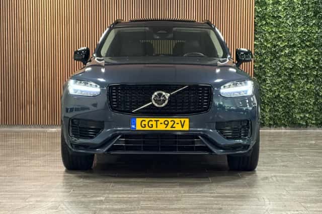 Volvo XC90 (2024) thumbnail 2