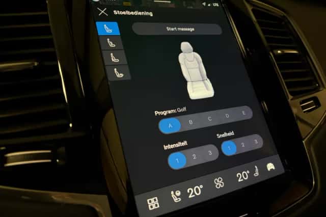 Volvo XC90 (2024) thumbnail 44