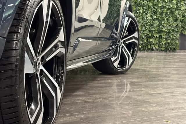 Volvo XC90 (2024) thumbnail 9