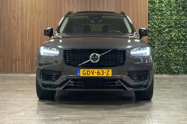 Volvo XC90 (2024) thumbnail 2