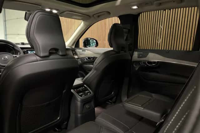 Volvo XC90 (2024) thumbnail 16