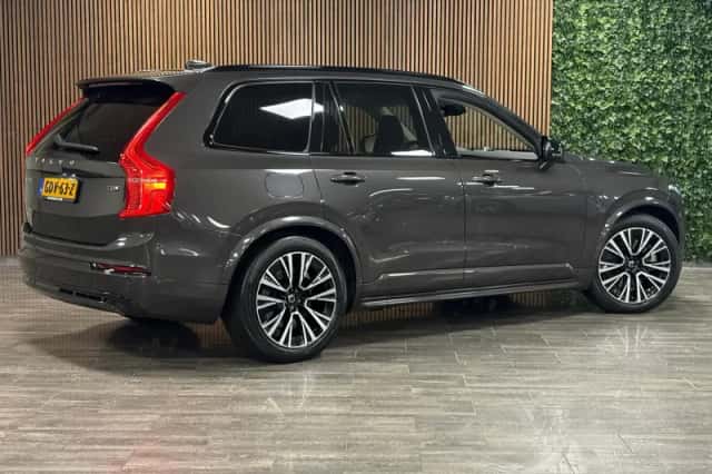 Volvo XC90 (2024) thumbnail 3