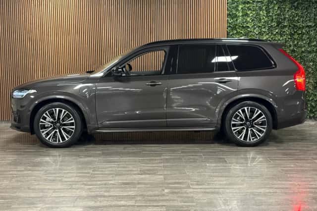 Volvo XC90 (2024) thumbnail 5