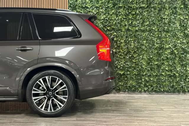 Volvo XC90 (2024) thumbnail 7