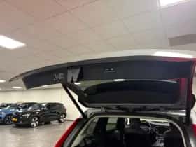 Volvo XC90 (2024) thumbnail 12