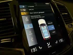Volvo XC90 (2022) thumbnail 32