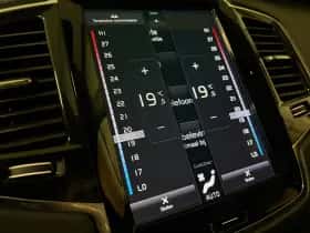 Volvo XC90 (2022) thumbnail 35