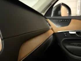 Volvo XC90 (2022) thumbnail 42