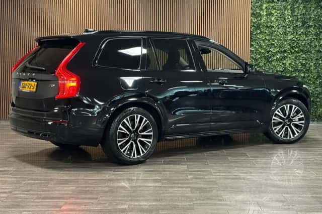 Volvo XC90 (2024) thumbnail 3