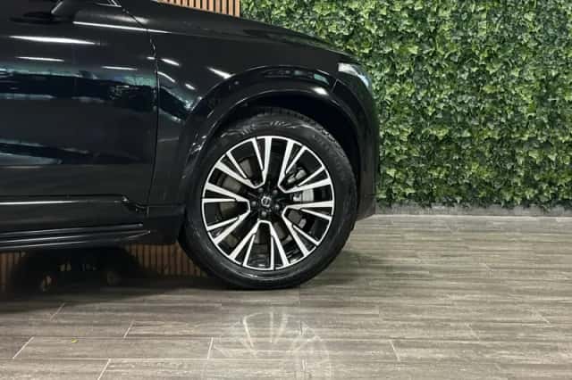 Volvo XC90 (2024) thumbnail 4