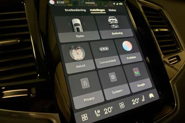 Volvo XC90 (2024) thumbnail 37