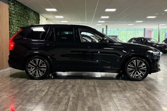 Volvo XC90 (2024) thumbnail 8