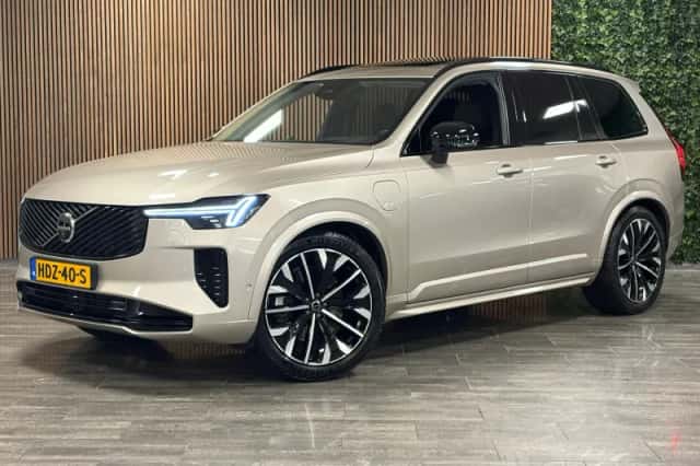 Volvo XC90 (2025) thumbnail 1
