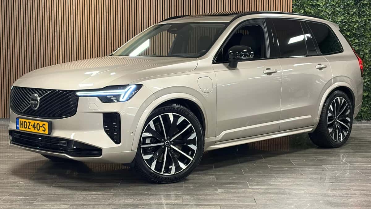 Volvo XC90 (2025) — foto 1