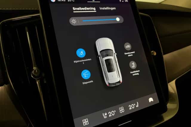 Volvo XC90 (2025) thumbnail 36