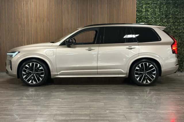 Volvo XC90 (2025) thumbnail 5