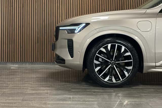 Volvo XC90 (2025) thumbnail 6