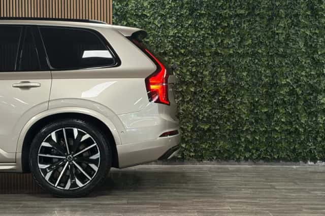 Volvo XC90 (2025) thumbnail 7