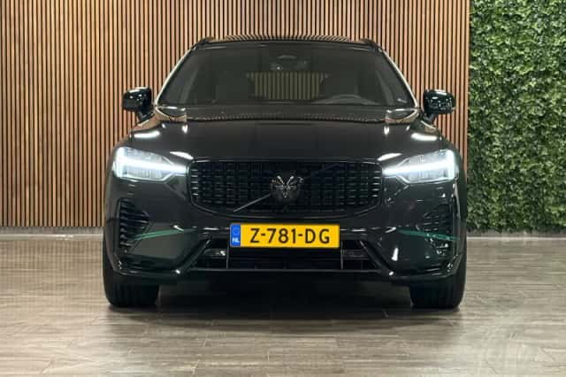 Volvo XC60 (2024) thumbnail 2