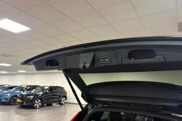 Volvo XC60 (2024) thumbnail 12