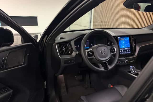 Volvo XC60 (2024) thumbnail 19
