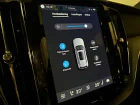 Volvo XC60 (2024) thumbnail 32