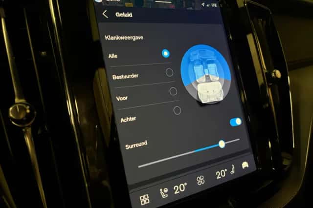 Volvo XC60 (2024) thumbnail 36