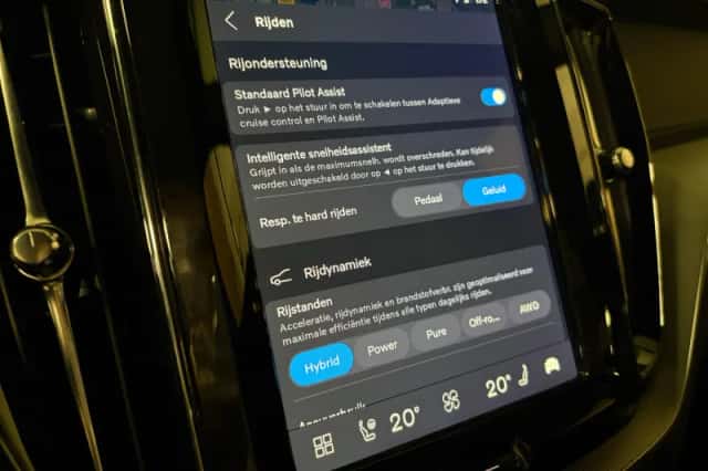 Volvo XC60 (2025) thumbnail 33