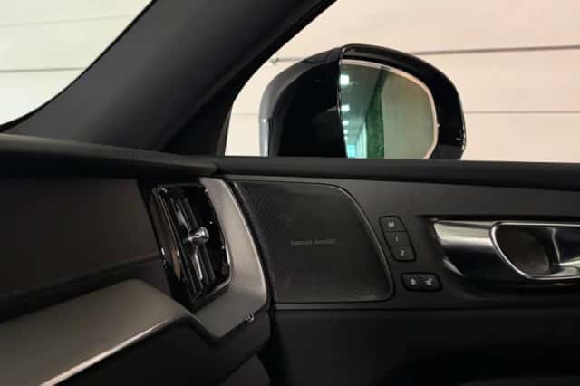 Volvo XC60 (2025) thumbnail 42