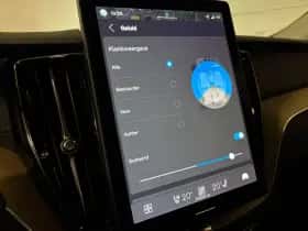 Volvo XC60 (2025) thumbnail 36