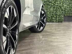 Volvo XC60 (2025) thumbnail 9
