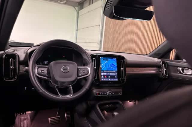 Volvo XC40 (2022) thumbnail 16