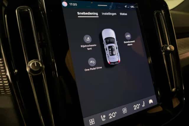 Volvo XC40 (2022) thumbnail 24