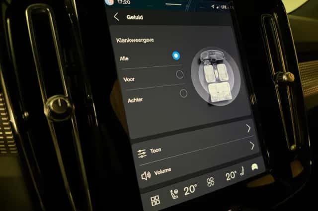 Volvo XC40 (2022) thumbnail 27