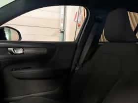 Volvo XC40 (2022) thumbnail 32