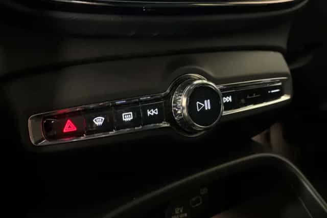 Volvo XC40 (2022) thumbnail 36