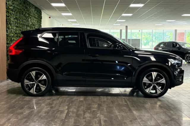 Volvo XC40 (2022) thumbnail 8