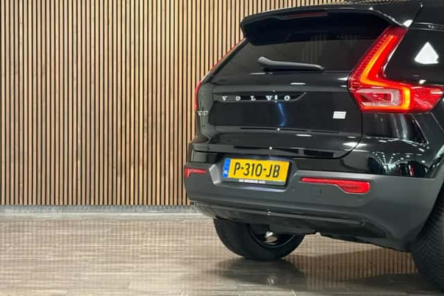 Volvo XC40 (2022) thumbnail 10