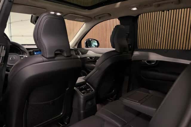 Volvo XC90 (2024) thumbnail 16