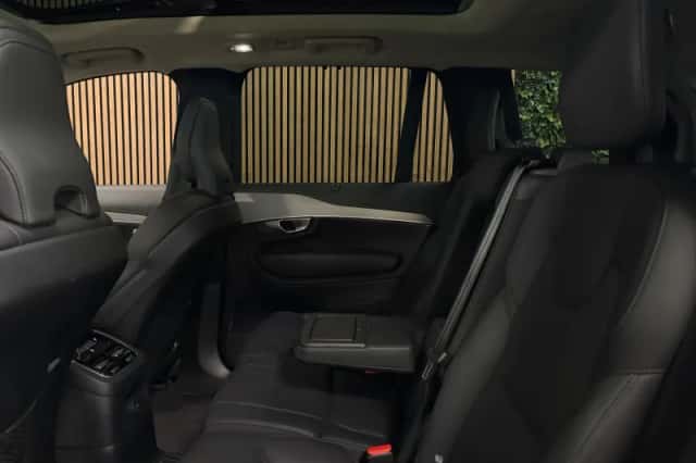 Volvo XC90 (2024) thumbnail 17