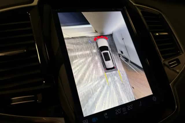 Volvo XC90 (2024) thumbnail 31