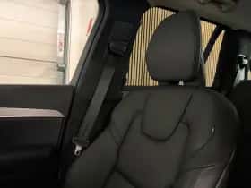 Volvo XC90 (2024) thumbnail 48