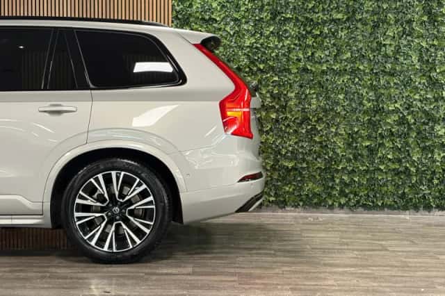 Volvo XC90 (2024) thumbnail 7