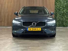 Volvo V60 (2021) thumbnail 2