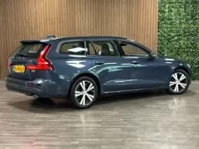 Volvo V60 (2021) thumbnail 3