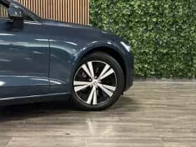 Volvo V60 (2021) thumbnail 4