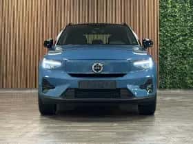 Volvo XC40 (2023) thumbnail 2